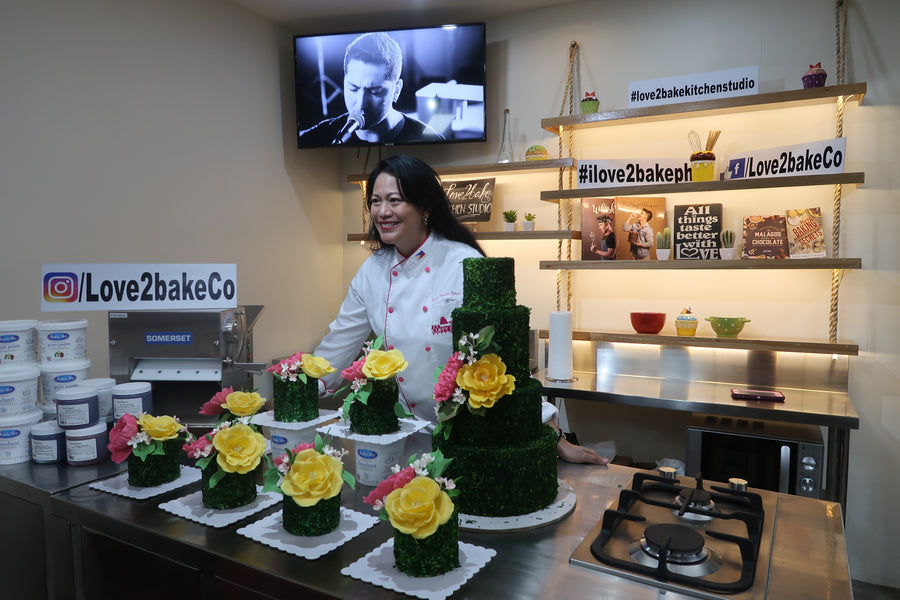 Beginner's Sugar Flower Workshop with Chef Joanna Peñaloza Romero